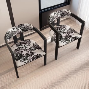 Sillón de Comedor de Madera Maciza Estilo <span class=keywords><strong>Italiano</strong></span>, de Lujo Ligero y Alta Gama, con Características Personalizables, Diseño de Tres Patas, Hecho en China - Product Image 4