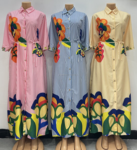 Robe longue pour femme à col polo, à rayures bleu roi, à boutonnage simple, avec ceinture, imprimé de grandes fleurs, pour un usage quotidien - Product Image 3