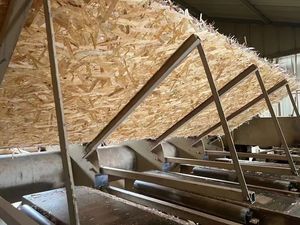 Résistant à l'eau OSB <span class=keywords><strong>pas</strong></span> <span class=keywords><strong>cher</strong></span> OSB Board <span class=keywords><strong>OSB3</strong></span> <span class=keywords><strong>18mm</strong></span> Flakeboard pour la construction - Product Image 5