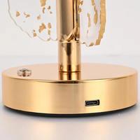 Lampe de table tactile d'ambiance en acrylique cristallin haute transparence, motif feuille géométrique, rechargeable et à intensité variable, idéale pour hôtels, bars et cafés