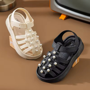 Non-slip Beach Rivet Child Sandals <b>Soft</b> Bottom Non-slip Girls Beach <b>Shoes</b> Pearl Girls Fashion Sandals for Girls - Product Image 4