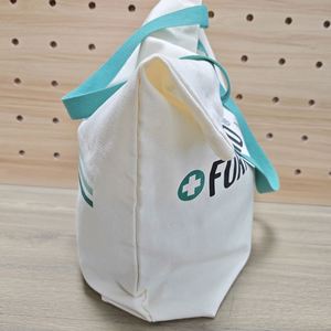 Sac fourre-tout en toile épaisse de haute qualité, personnalisé, avec poignées contrastées, écologique, pour cadeaux médicaux et de santé - Product Image 3