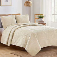 Couvre-lit matelassé brodé en trois pièces, disponible en stock, adapté à toutes les saisons, moderne