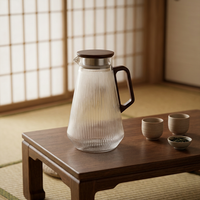 Carafe à eau en verre borosilicate de haute qualité avec couvercle et poignée en bois d'acacia, théière en verre à rayures verticales avec filtre pour la cuisine à domicile