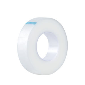 Nastro Chirurgico Professionale in Carta Microporosa PE per Extension Ciglia, Strumenti per Applicazione Ciglia, Vendita all'Ingrosso - Product Image 1