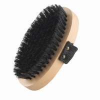 Brosse de toilettage écologique pour chevaux, solide et douce, avec manche en bois et poils en fibres artificielles, pour l'élevage et la course