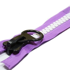 Custom Bulk Eco-Friendly Decorative <strong>Zip</strong> <strong>Fasteners</strong> Fashionable Slider Big Teeth Plastic Resin 20 Zipper Close-End Customized Size - Product Image 3