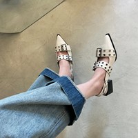 Chaussures coréennes tendance pour femmes, à rivets, à talon épais, à bout pointu, style Mary Jane, polyvalentes
