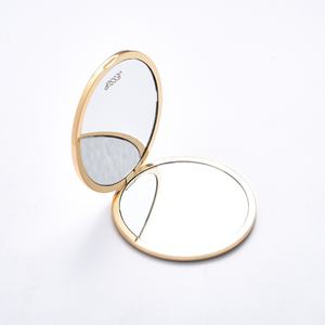 Premium Gold Engrave Four-Leaf Clover Pattern Metal Folding Handy Handheld <b>Compact</b> <b>Mirror</b> - Product Image 3