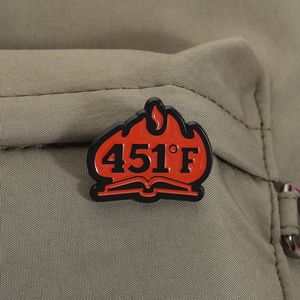 Spilla in Smalto del Libro Fahrenheit 451, Romanzo di Fantascienza <span class=keywords><strong>Classico</strong></span> di Ray Bradbury, Distintivo da Bavero, Gioiello Regalo all'Ingrosso - Product Image 3