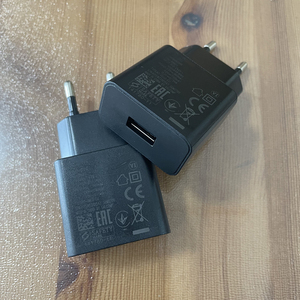 <span class=keywords><strong>Chargeur</strong></span> rapide 5V1.8A 9V 1.7 12V 1.25A Prise EU Adaptateur secteur de voyage pour <span class=keywords><strong>Sony</strong></span> <span class=keywords><strong>XPERIA</strong></span> XZ1 X1 X5 Port USB <span class=keywords><strong>Chargeur</strong></span> rapide - Product Image 4