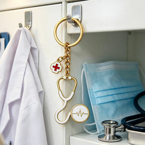 Porte-clés en métal en gros de l'usine chinoise, porte-clés personnalisés en émail souple ou dur pour médecins et infirmières, avec breloque stéthoscope - Product Image 4