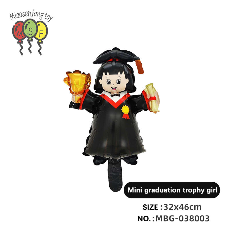 สาวจบการศึกษาผิวดำ 2