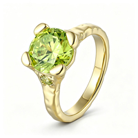Bague ZG tendance à texture martelée, sertie de zirconiums cubiques verts ronds, en laiton plaqué or