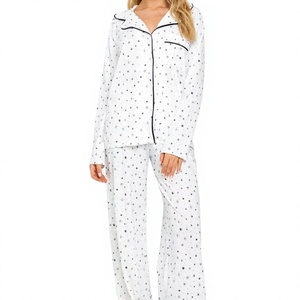 Pijamas de Invierno Personalizadas para Mujer, de Alta Calidad, Suaves y Transpirables, en Tejido de Rizo, Talla Grande, OEM/ODM, Bordado en la Parte Delantera hasta la Rodilla - Product Image 5