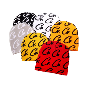 Chapeau en tricot jacquard de haute qualité, personnalisé, unisexe, en acrylique, chapeaux d'hiver personnalisés, chapeau en tricot jacquard avec logo personnalisé - Product Image 1