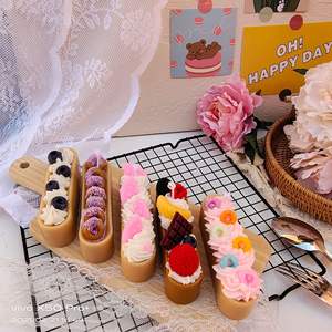 Bougie votive en cire de <span class=keywords><strong>soja</strong></span> de luxe faite à la main rose clair 'Lightning Puff' crème chocolat arôme fruité pour fêtes d'anniversaire noël - Product Image 1