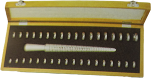 S177E Stainless Steel <b>Ring</b> <b>Sizer</b> Set with Wooden Box Professional Mandrel Finger Gauge Jewelry Measuring Tools Wholesale - Product Image 1