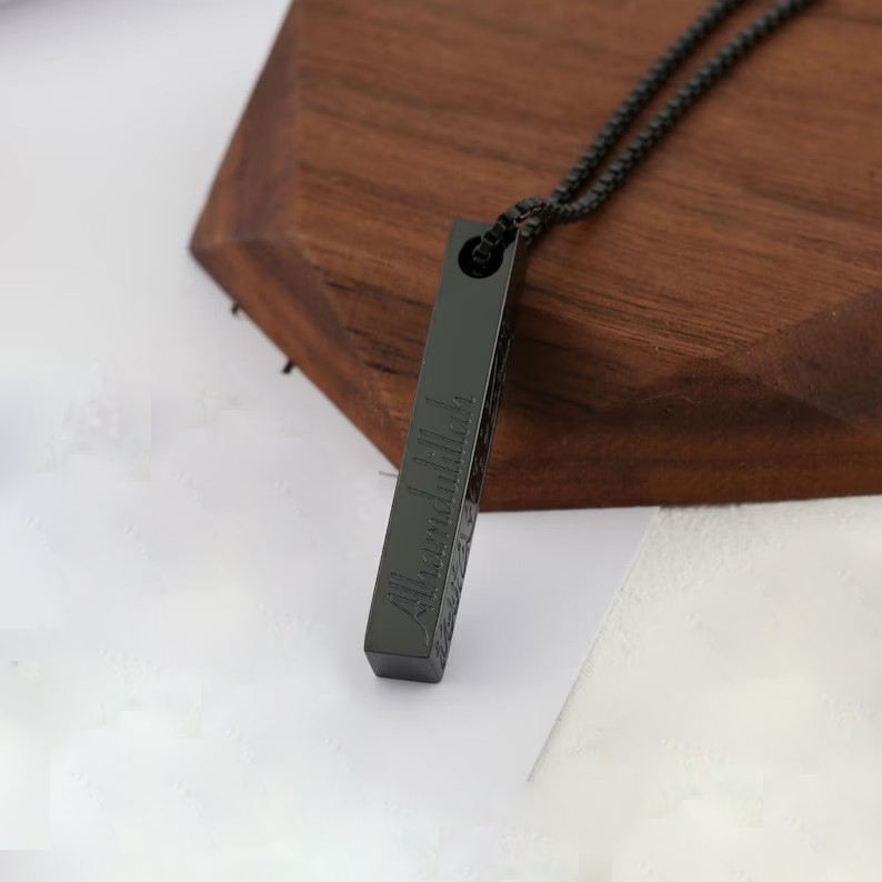 สร้อยคอปืนสีดำ