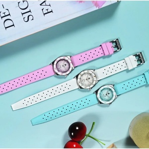 Reloj de Cuarzo para Mujer San Martin SN0151GS de 32.5mm, Reloj de Pulsera de Lujo a la Moda, Reloj de Pareja con Esfera de Nácar y Cristal de Zafiro, Resistente al Agua 200m - Product Image 4