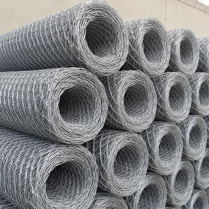 ม้วนรั้วห่วงโซ่กัลวาไนซ์สำหรับฟาร์มแ<span class=keywords><strong>ละ</strong></span>เกษตรกรรมรั้วป้องกันการกัดกร่อนขนาดกำหนดได้ตามต้องการ - Product Image 1