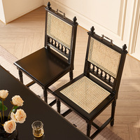 Ensemble de table à manger vintage en bois massif noir, table rectangulaire polie à la main avec chaises à dossier en rotin