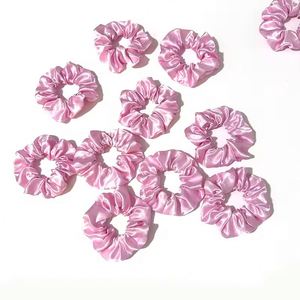 Série de design de mode : Ensemble de chouchous en satin personnalisables roses pour enfants, élastiques - Product Image 3