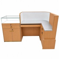 Vitrine de présentation de bijoux de luxe peinte sur mesure, blanche/dorée, avec éclairage LED, forme trapézoïdale, YIZHAN YZ-90, pour boutiques et salles d'exposition