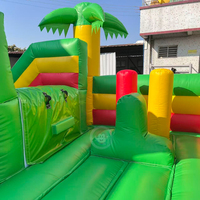 Structure gonflable commerciale avec toboggan à vendre