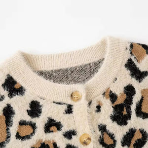 Abrigo de Bebé de Color Sólido en Oferta, con Capucha Adorable, Ideal para el Invierno, Abrigo Cálido y Suave al Tacto para Bebés, Ropa para Exteriores - Product Image 3