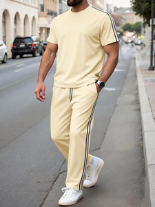 Nouvel ensemble décontracté et élégant 2 pièces pour <span class=keywords><strong>homme</strong></span>, style sportif, rayé, avec pantalon et t-shirt à manches courtes, en polyester/spandex, respectueux de l'environnement - Product Image 3
