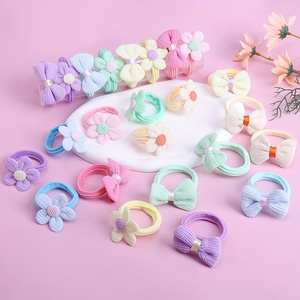 Kit di Elastici per Capelli per <span class=keywords><strong>Regali</strong></span> di Compleanno per Ragazze, Confezione da 48 Pezzi, Fasce per Capelli con Fiori e Fiocchi - Product Image 2