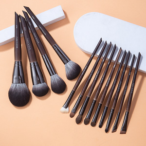 Juego de brochas de maquillaje, brocha para base, juego completo de brochas de pelo suave de animales para sombra de ojos y nariz, herramientas de belleza, brocha para polvos sueltos - Product Image 6