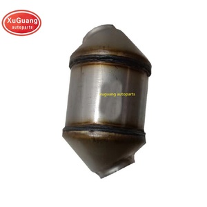 XG-AUTOPARTS hochwertige Autoteile Universal-Abgas katalysator Offset zum Offset <span class=keywords><strong>2</strong></span> "<span class=keywords><strong>2</strong></span>,5" <span class=keywords><strong>3</strong></span>" - Product Image 1