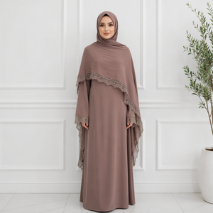 Robe <span class=keywords><strong>Abaya</strong></span> élégante et fermée Loriya avec cape en dentelle et manches longues pour femmes musulmanes, tenue modeste pour occasions spéciales - Product Image 2