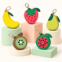 Porte-monnaie porte-clés mignon en forme de fruit, mini pochette zippée en similicuir avec clip pour femmes et filles, breloque de sac, cadeau et souvenir de fête