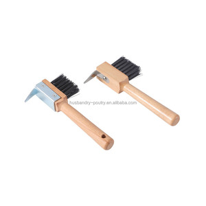 Púa De Pezuña Con Cepillo De Mango De Madera Para Caballo Ecuestre - Product Image 3