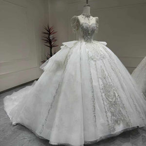 Robes de mariée de luxe modernes Xx25, faites à la main, avec appliques en cristal, robe de bal de chapelle longue jusqu'au sol, élégante, manches courtes - Product Image 6