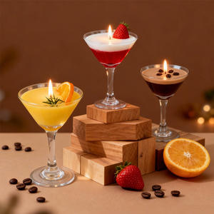 Bougie parfumée Hyper-Realistic Espresso Martini - Cadeau artisanal en cire de soja qui ressemble et sent comme le vrai cocktail - Product Image 1