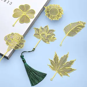 Marcapáginas de grabado de recuerdo de China, diseño de hojas de flores personalizado con corte láser, regalo exquisito, marcapáginas de Cruz de Metal de acero inoxidable, borlas