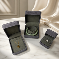 Boîte à bijoux en daim de luxe, logo personnalisé, vente en gros, boîte d'emballage pour bijoux en microfibre douce et en velours