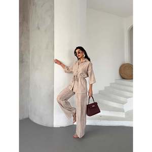 ชุดสูทสองชิ้นลายดอกไม้และลายเรียบแบบทางการ/ลำลอง ไซส์ 2XL เสื้อและกางเกงไซส์ XL ผลิตจากผ้าถักเนื้อฝ้าย สำหรับฤดูใบไม้ผลิ/ฤดูร้อน - Product Image 3