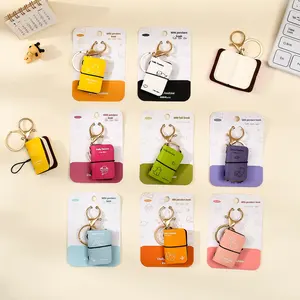 Portachiavi Mini Zaino con Ciondolo Lontra Marina in Pelle PU, 80 Fogli, Accessorio - Product Image 2