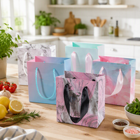 Emballage de vêtements en papier avec logo personnalisé de couleur dégradée, sac à provisions cadeau, sac en papier réutilisable écologique, vente en gros