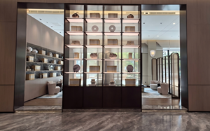 High-End Durable Modern Brass Plated Stainless <strong>Steel</strong> Display Cabinet With Built-in LED Light For Apartment And Commercial Spaces - Product Image 5