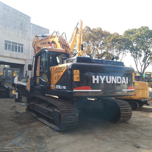 Excavatrice sur chenilles hydraulique Hyundai Robex 220LC-9S 2023 d'occasion, machine de terrassement, godet de 0,92 m, 21,9 tonnes en charge utile - Product Image 1