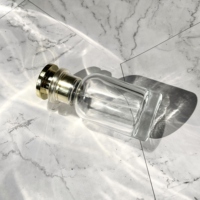 Flacon de parfum en verre transparent rechargeable de luxe, design élégant, 30 ml, 50 ml, 100 ml, avec vaporisateur à pompe et boîte, prix abordable, haute qualité