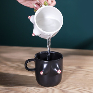 INS poitrine tasse en céramique <span class=keywords><strong>personnalisé</strong></span> amusant tasse à café corps Art eau petite amie cadeaux maison - Product Image 3