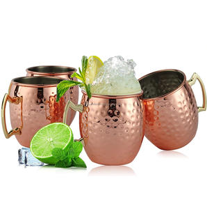 Ensemble de 4 tasses flûtes en cuivre, tasses créatifs de moscou à Point en marteau en cuivre, avec intérieur en acier inoxydable et plaqué cuivre, pour la bière - Product Image 1