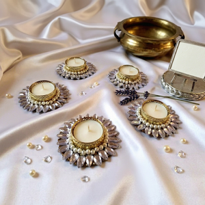 Wholesale Handcrafted Luxury Crystal Pearl Eco-Friendly <b>Tealight</b> Candle Holders Metal Rhinestone Flowers Diya Base Birthday - Product Image 1